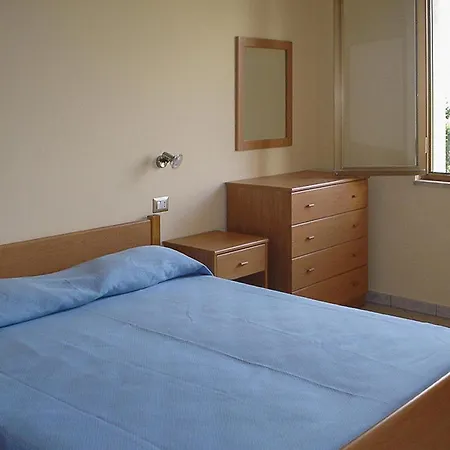 Lovely Apartment In Ricadi With Wifi ריקאדי