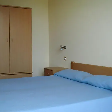 Apartamento Cozy In With Outdoor Swimming Pool Ricadi